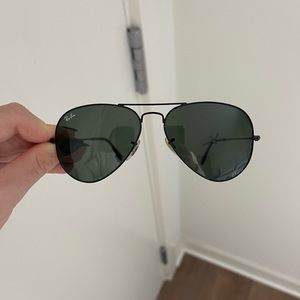 Ray-Ban Large Black Aviator Sunglasses